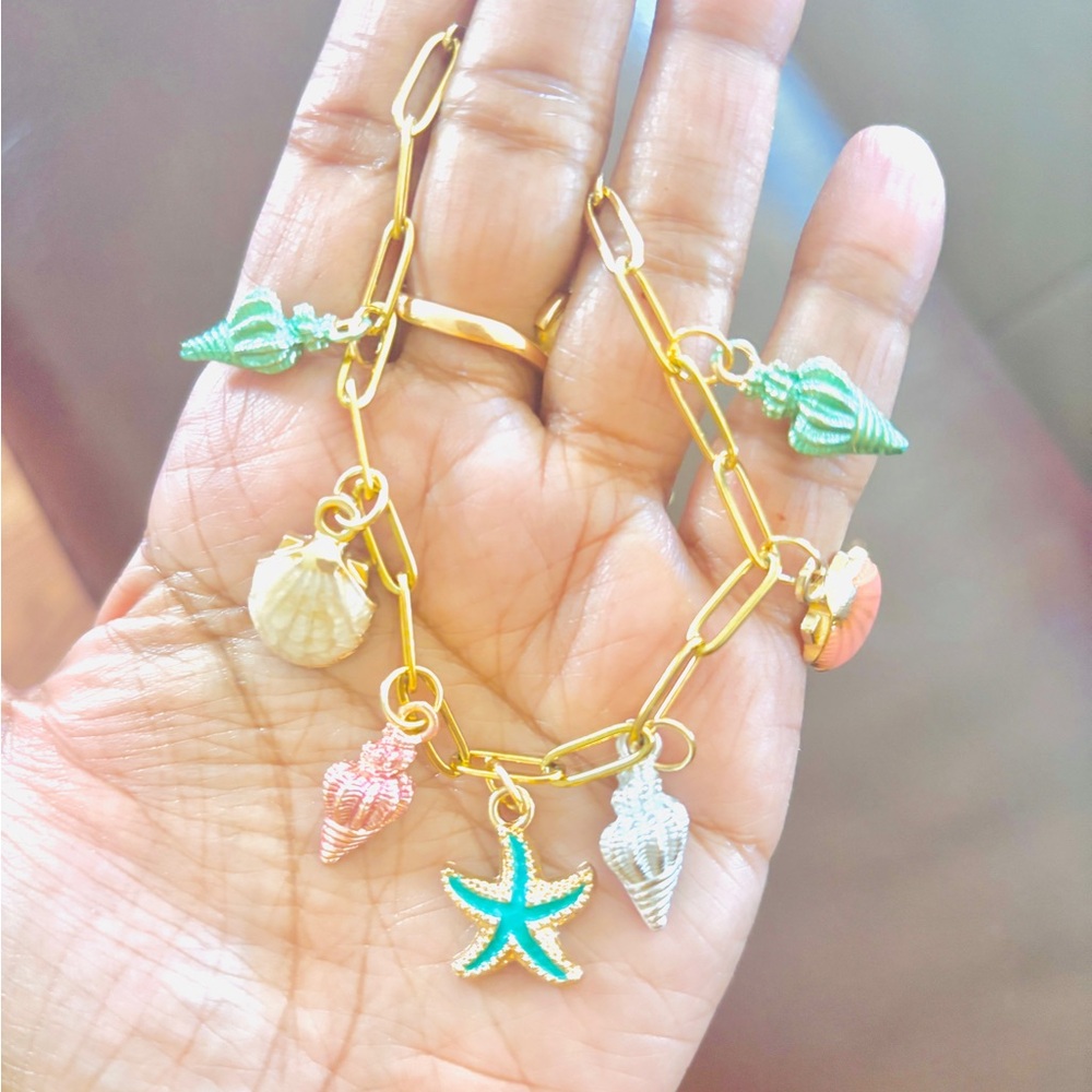Gold Shell Charm Bracelet